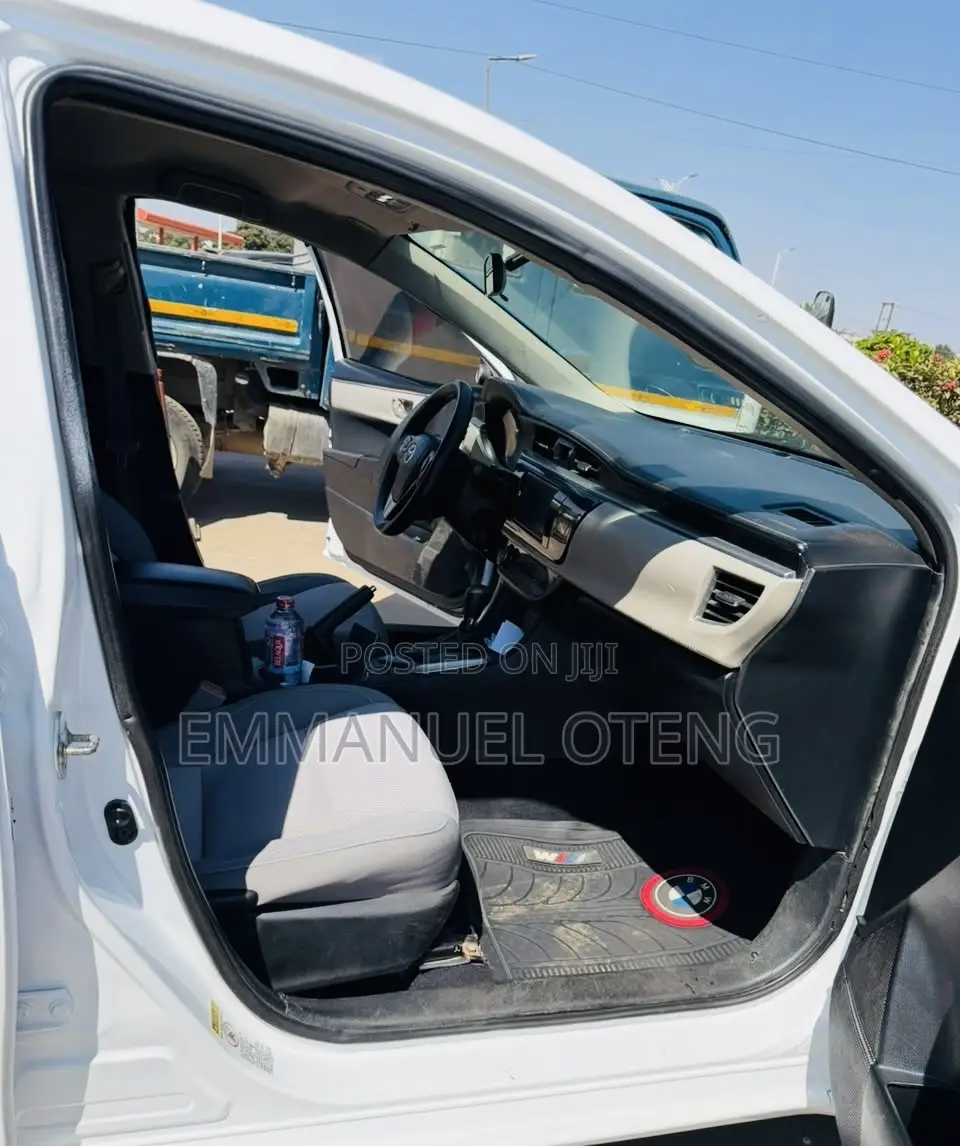 Toyota Corolla 2016 White
