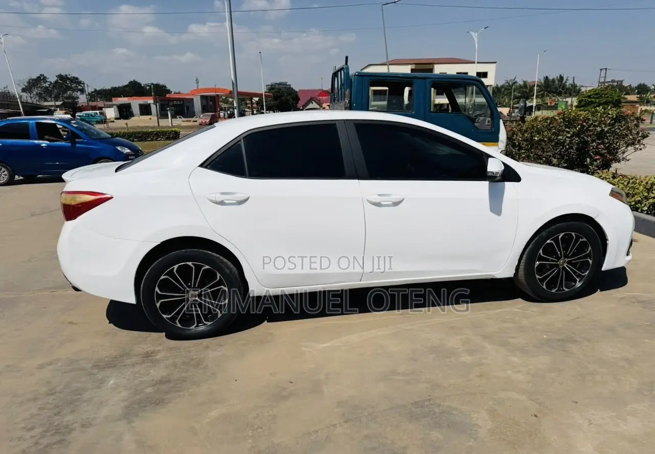 Toyota Corolla 2016 White