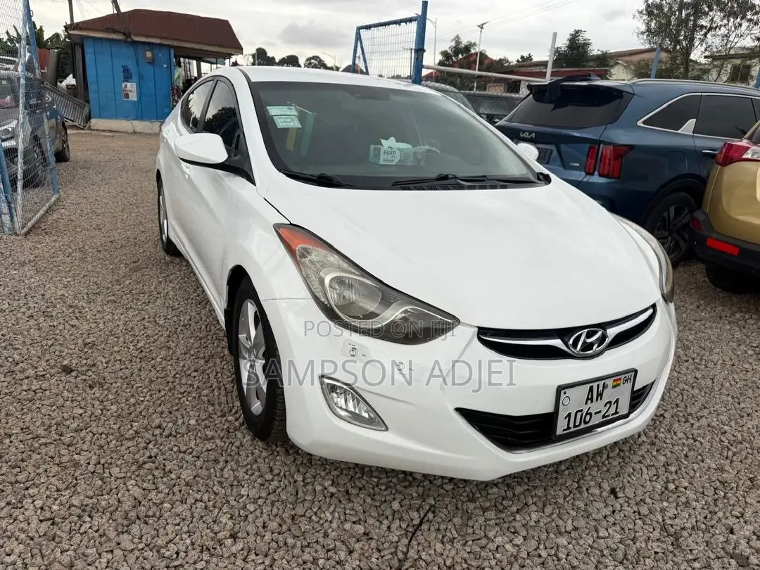 Hyundai Elantra 2013 White
