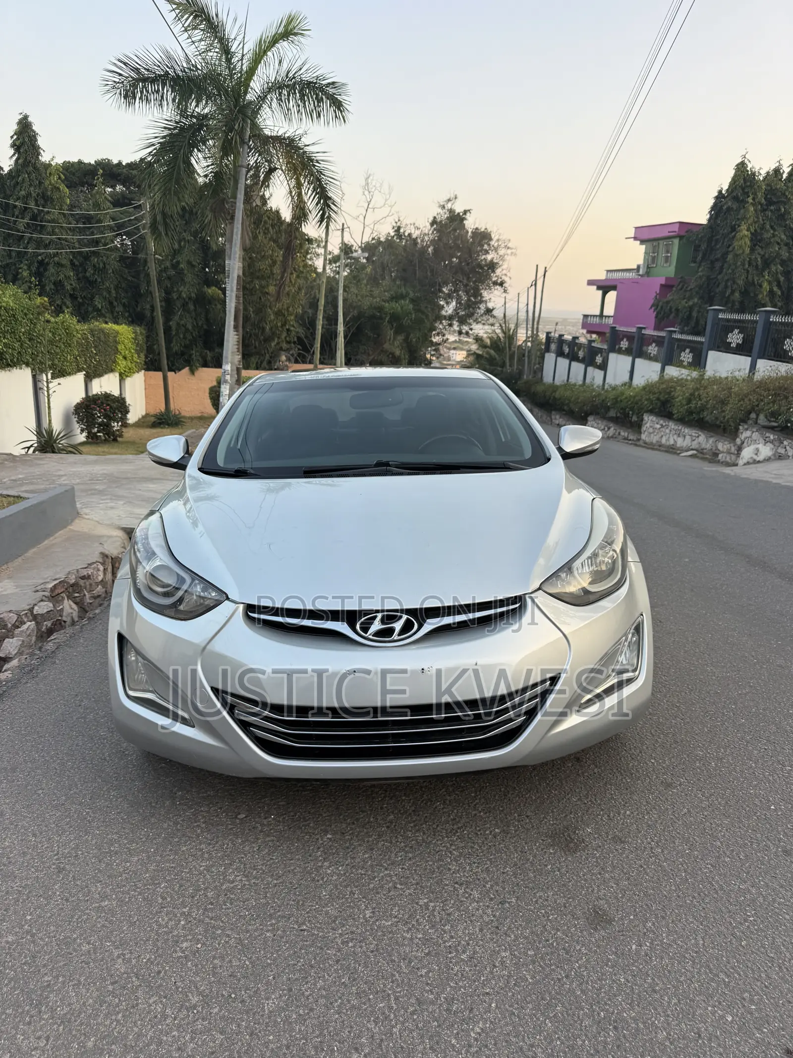 Hyundai Elantra Limited Sedan FWD (1.8L 4cyl 6A) 2013 Silver
