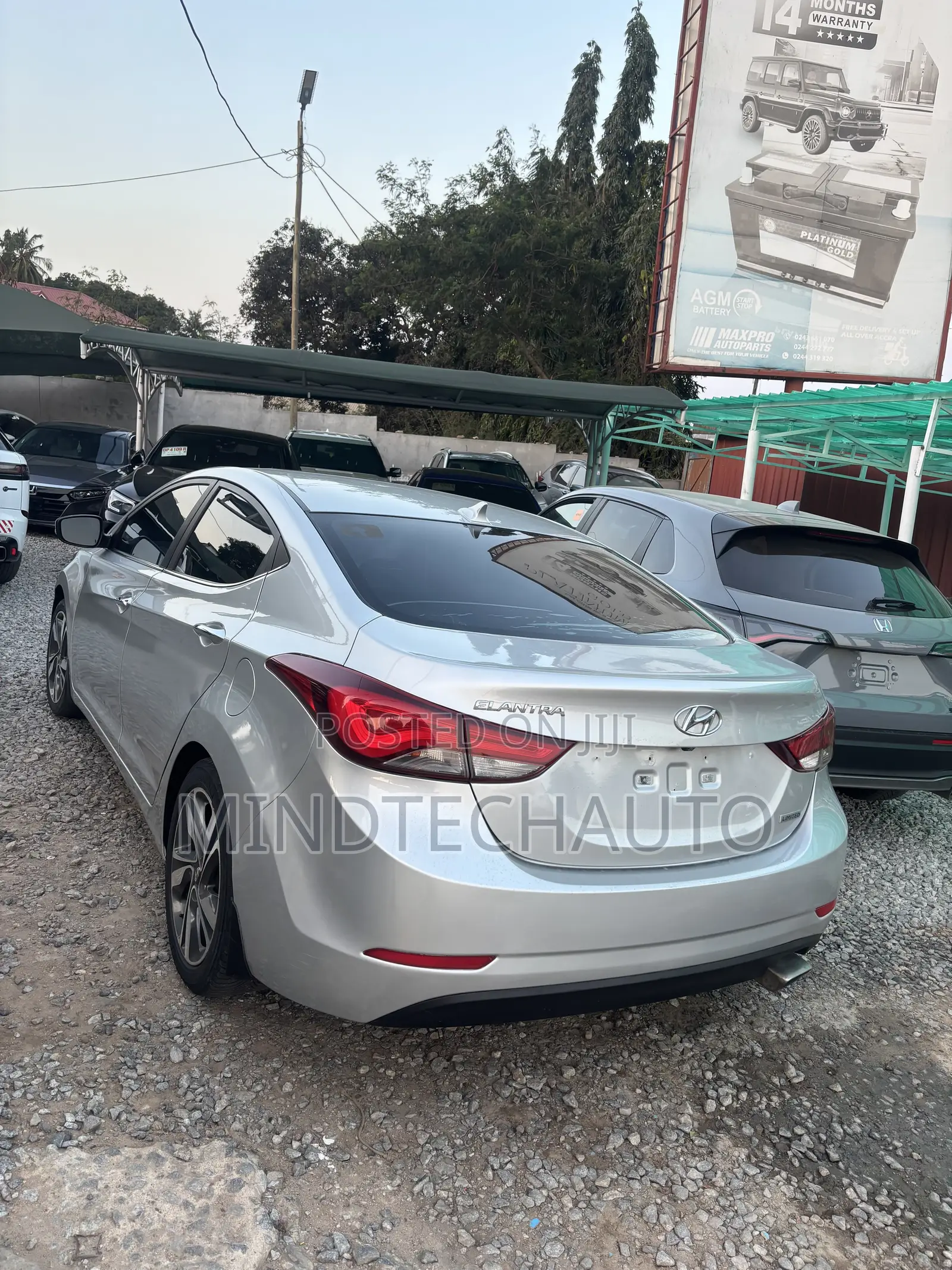 Hyundai Elantra Limited PZEV 4dr Sedan (1.8L 4cyl 6A) 2014 Silver
