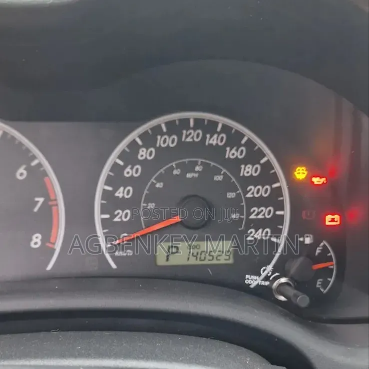 Toyota Corolla LE 4dr Sedan (1.8L 4cyl 4A) 2012 Gray