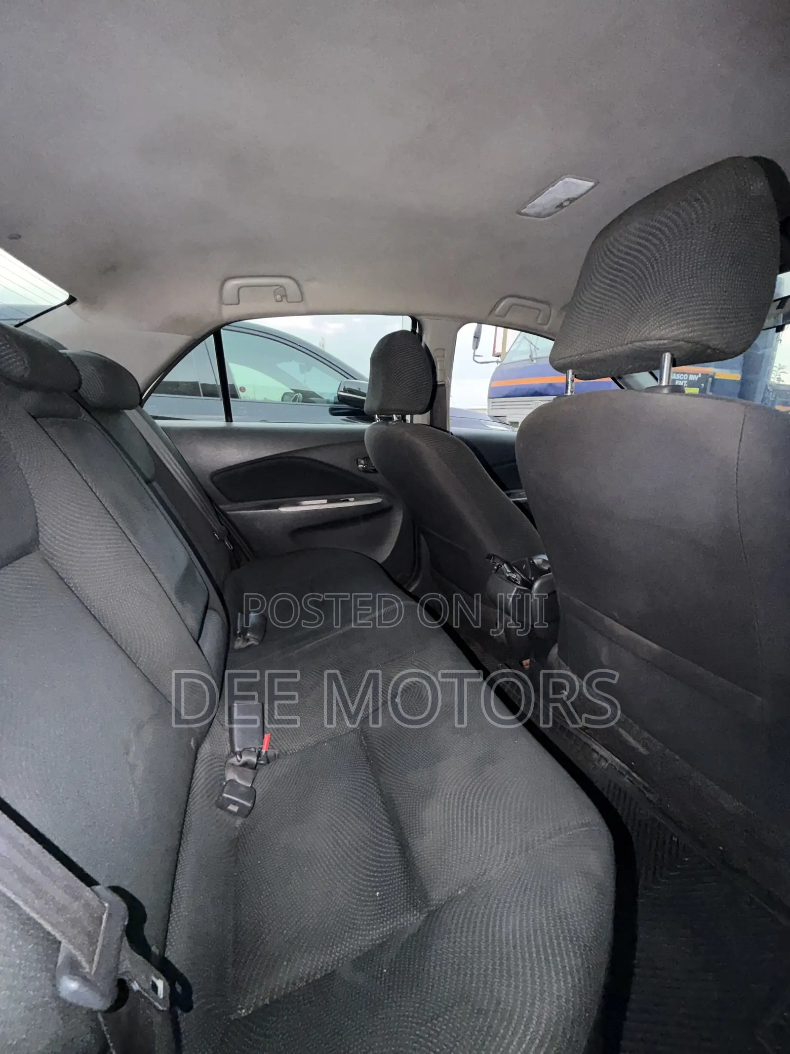 Toyota Yaris SE Hatchback 5dr 2012 Silver