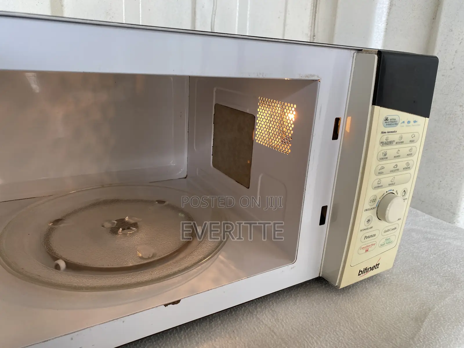 Bifinett Microwave With Grill 23l