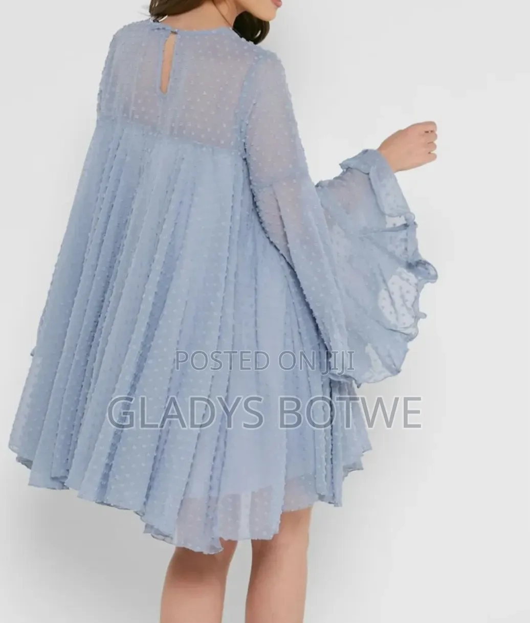 New Bohoo Smick Dress Uk. Size 16