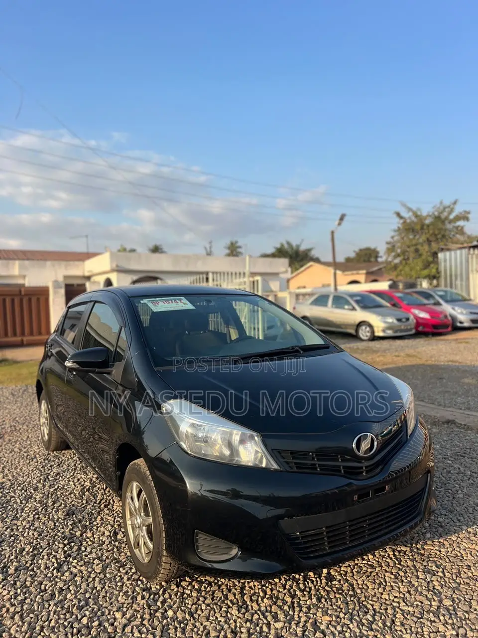 Toyota Vitz 1.3 FWD 5dr 2013 Black