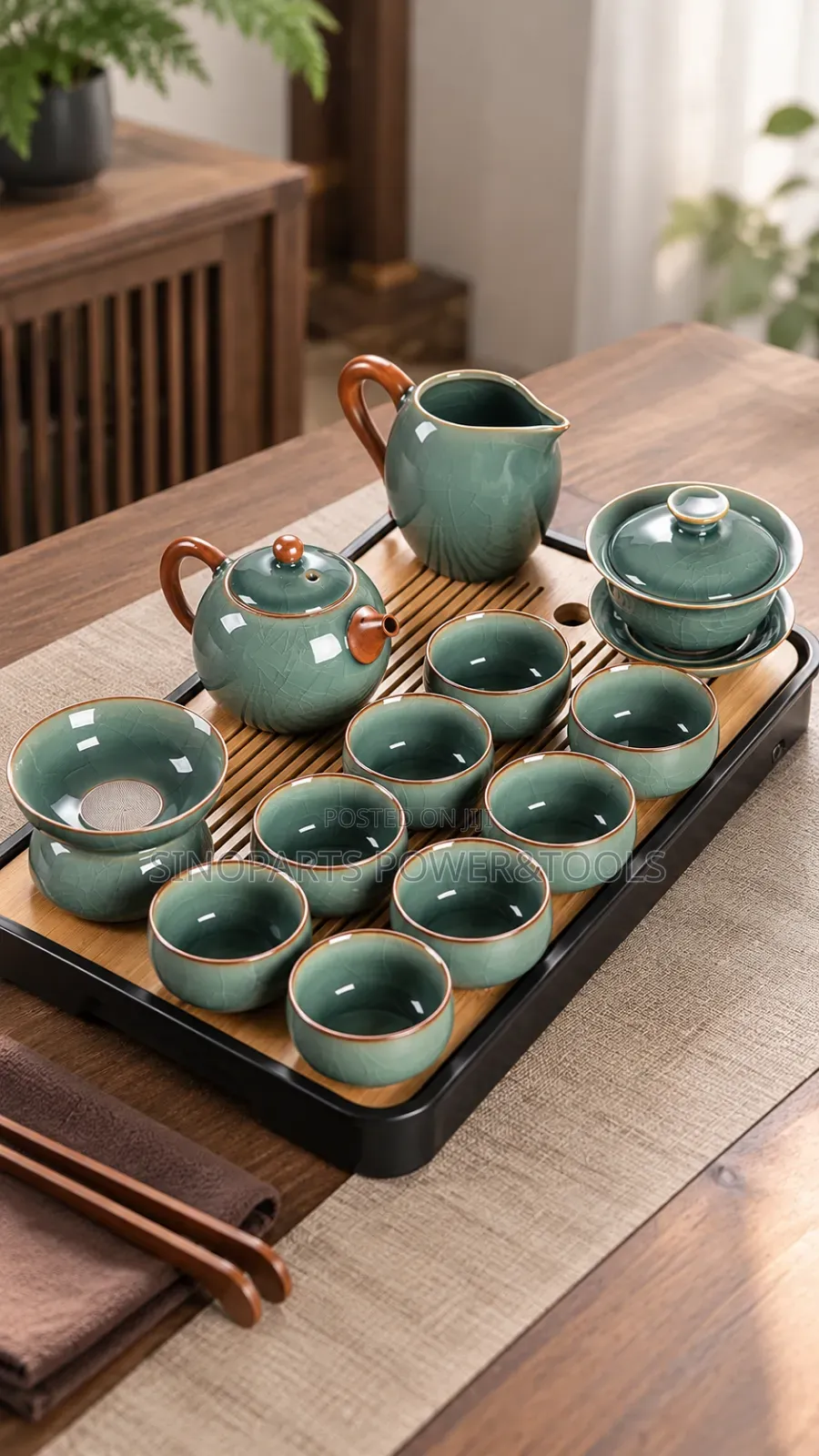 Chinese Ceramic Tea Set With Teapot Cups Gaiwan & Tea Tray