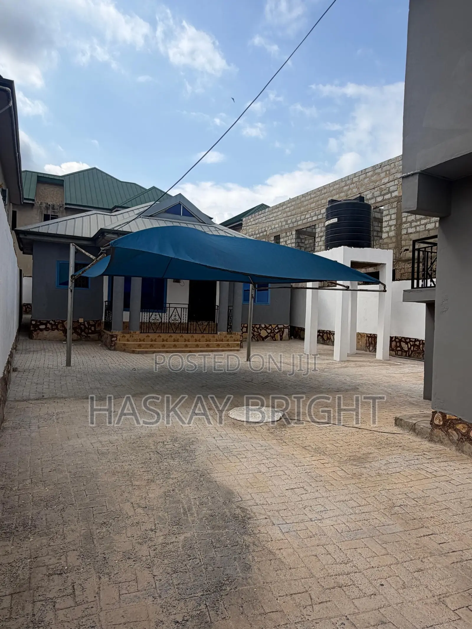 3bdrm House in Old Ashomang for sale