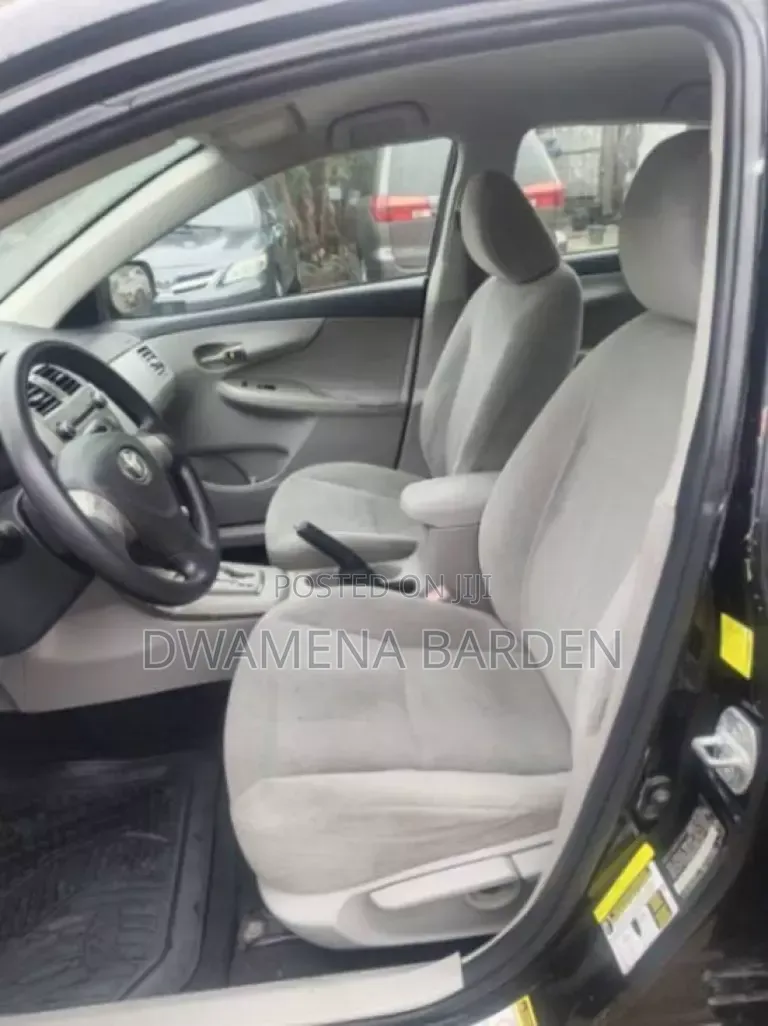 Toyota Corolla 2012 Black