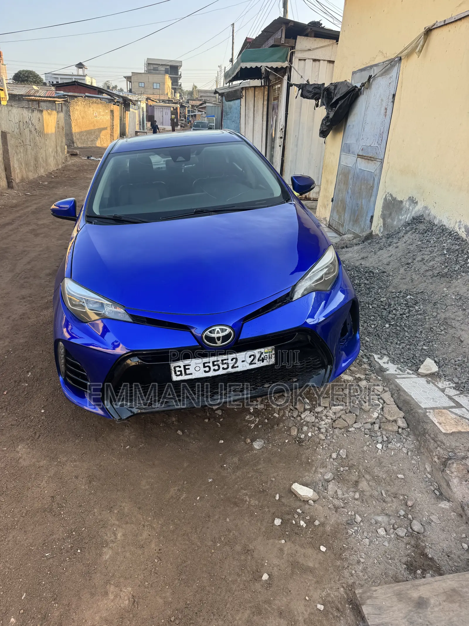 Toyota Corolla SE-blue- Sunroof Black Sport Rims for Rent in Madina