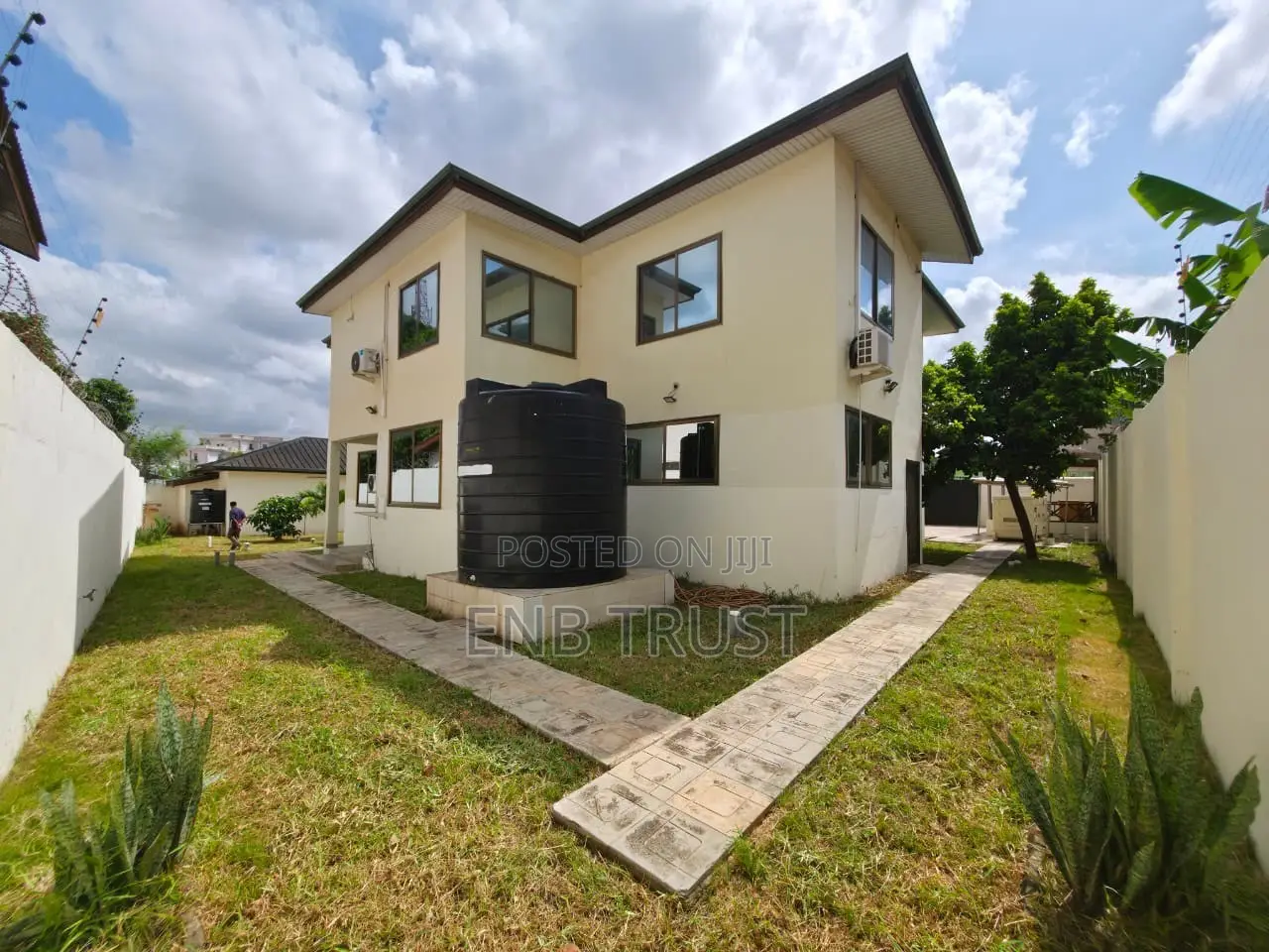 8bdrm Duplex in East Legon, A&C Mall Area for rent