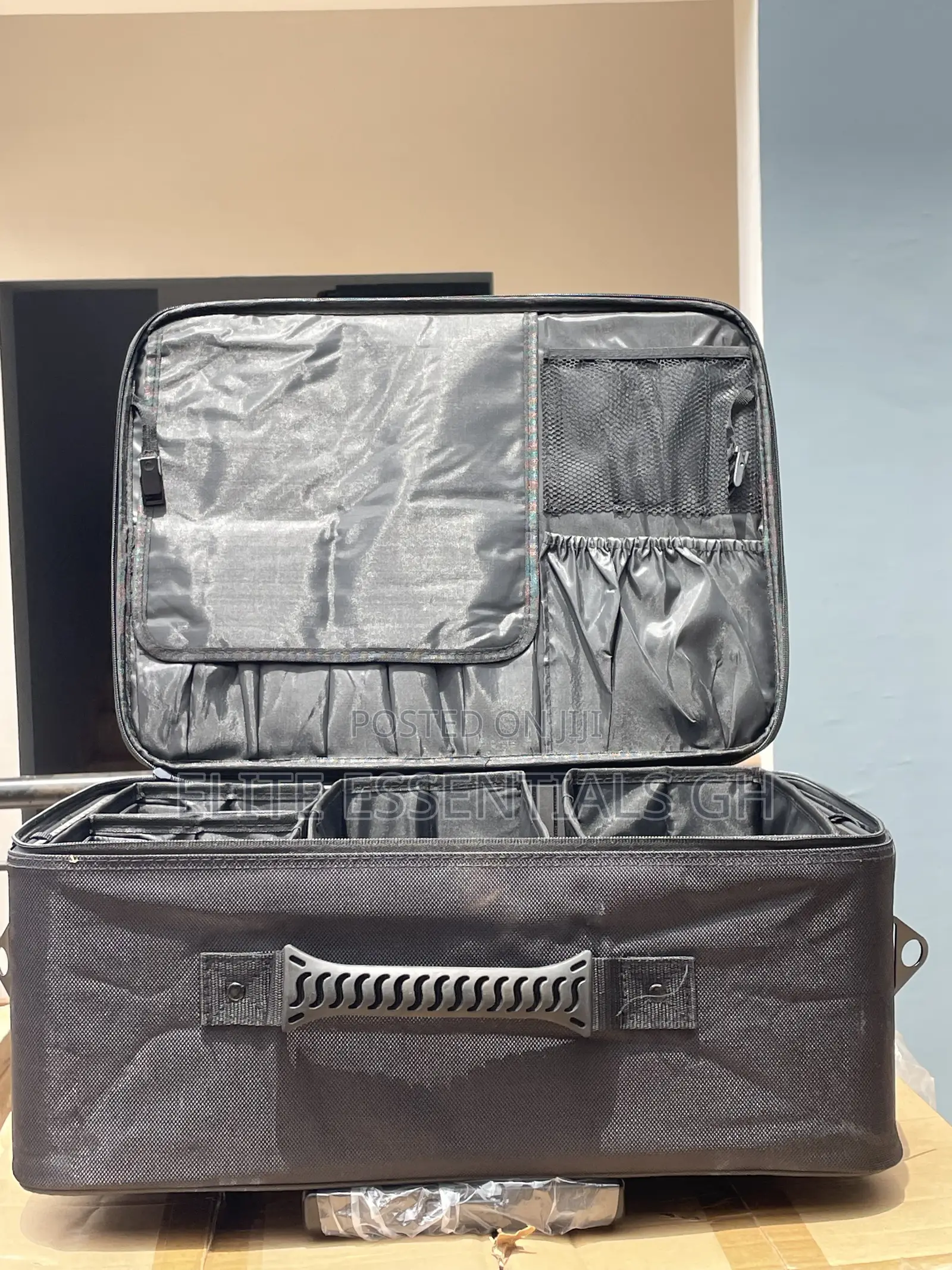 Professional Make Up Bag