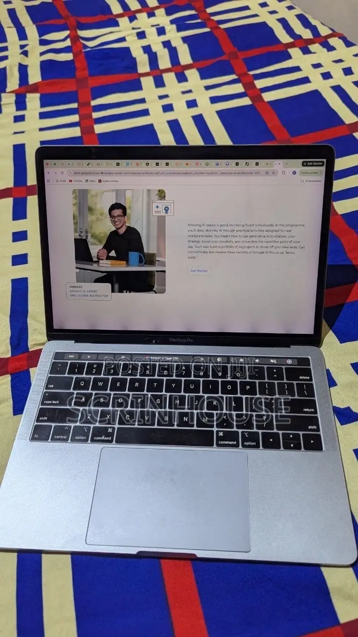 Laptop Apple MacBook Pro 2019 8GB Intel Core i5 SSHD (Hybrid) 512GB
