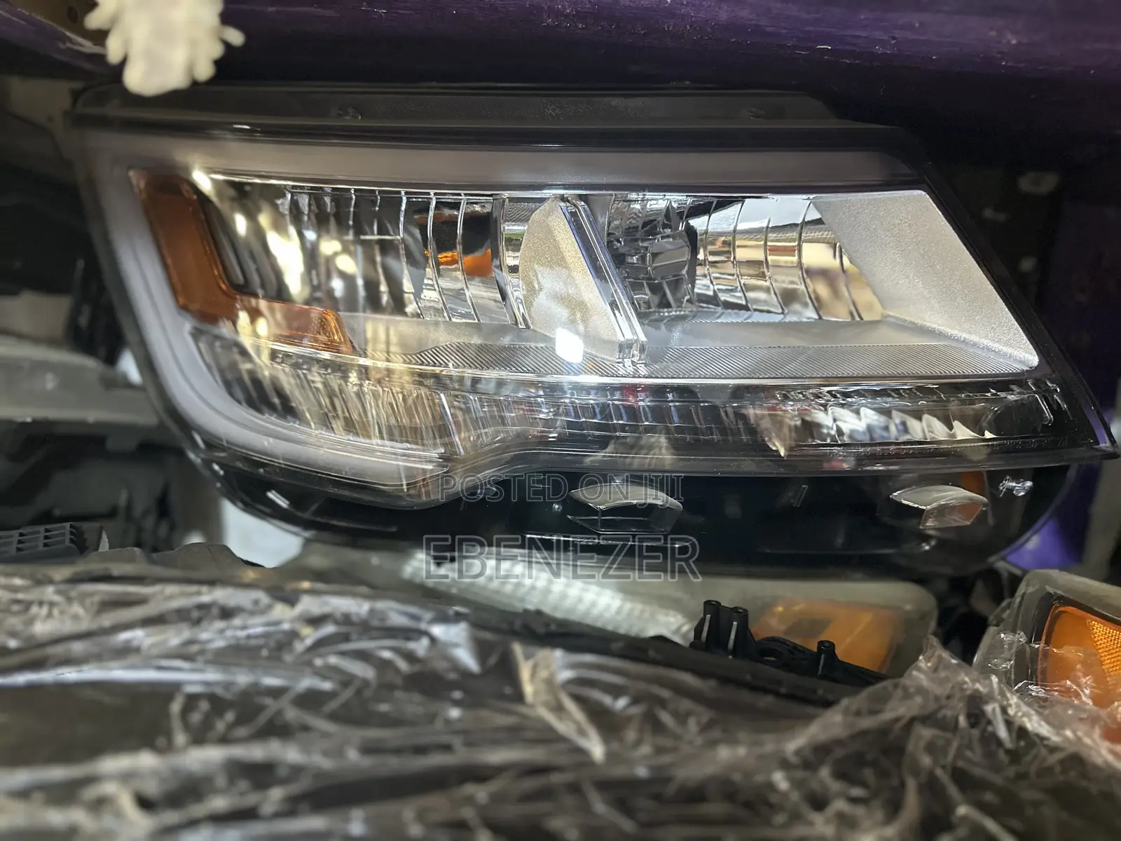 Ford Explorer 2018 to 2022 Headlight