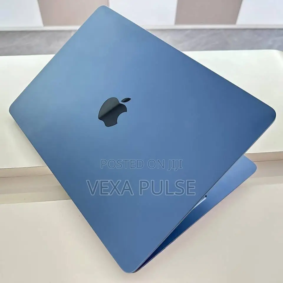 Laptop Apple MacBook Air 2022 M2 8GB Apple M2 SSD 256GB