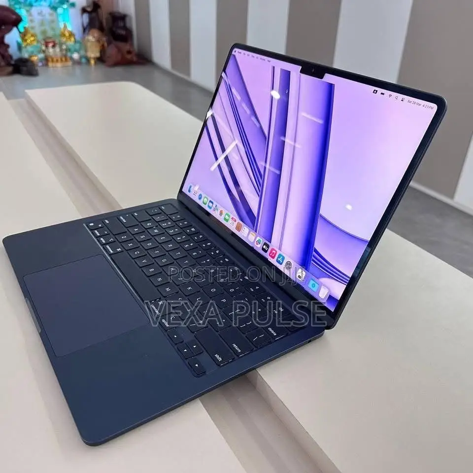 Laptop Apple MacBook Air 2022 M2 8GB Apple M2 SSD 256GB