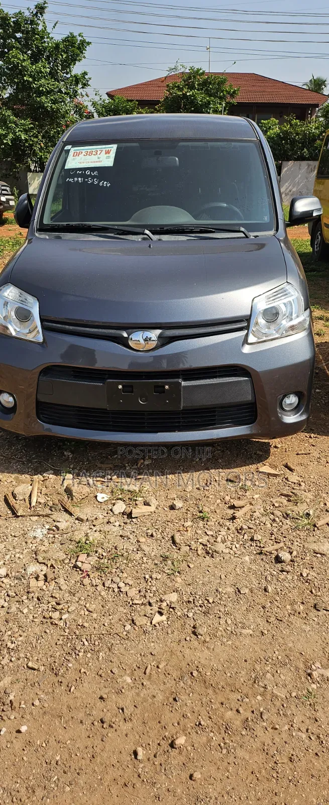Toyota Sienta 2013 Gray