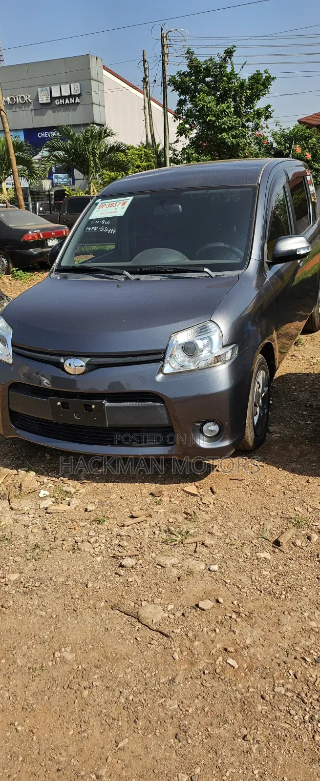 Toyota Sienta 2013 Gray
