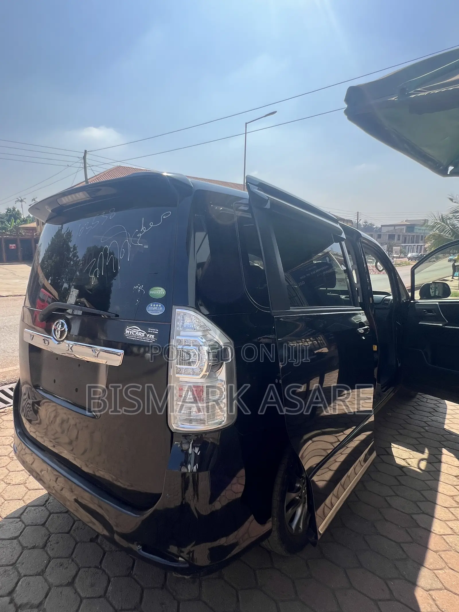 Toyota Voxy 2013 Black