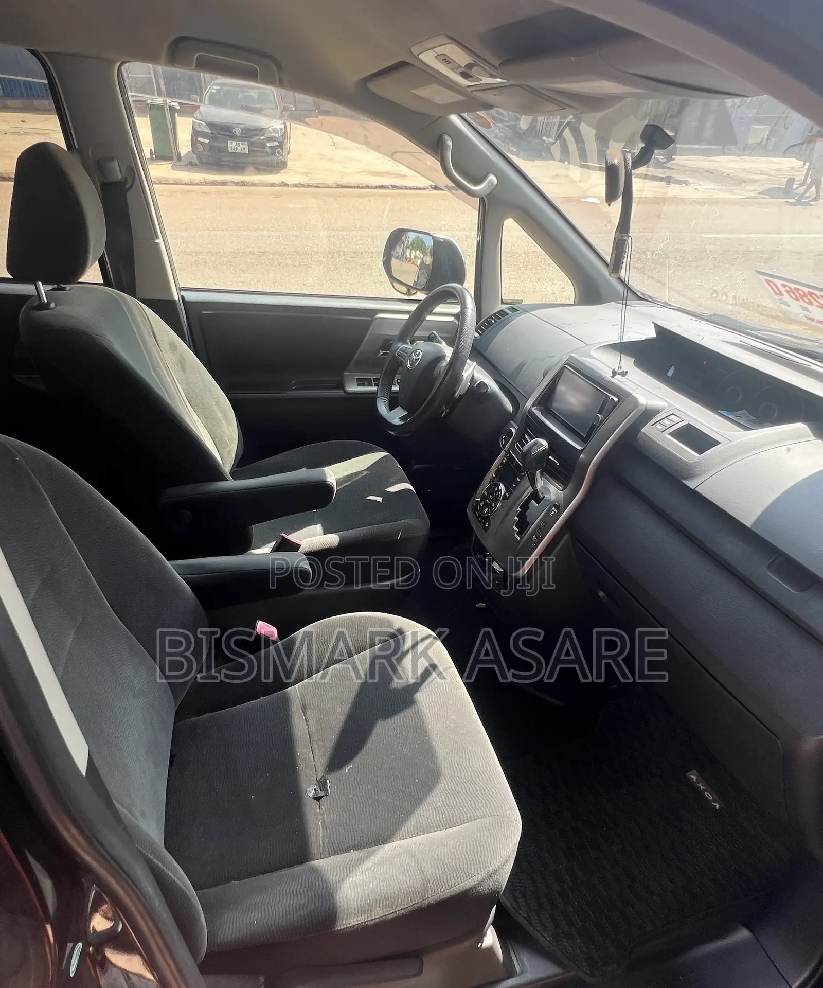 Toyota Voxy 2013 Black