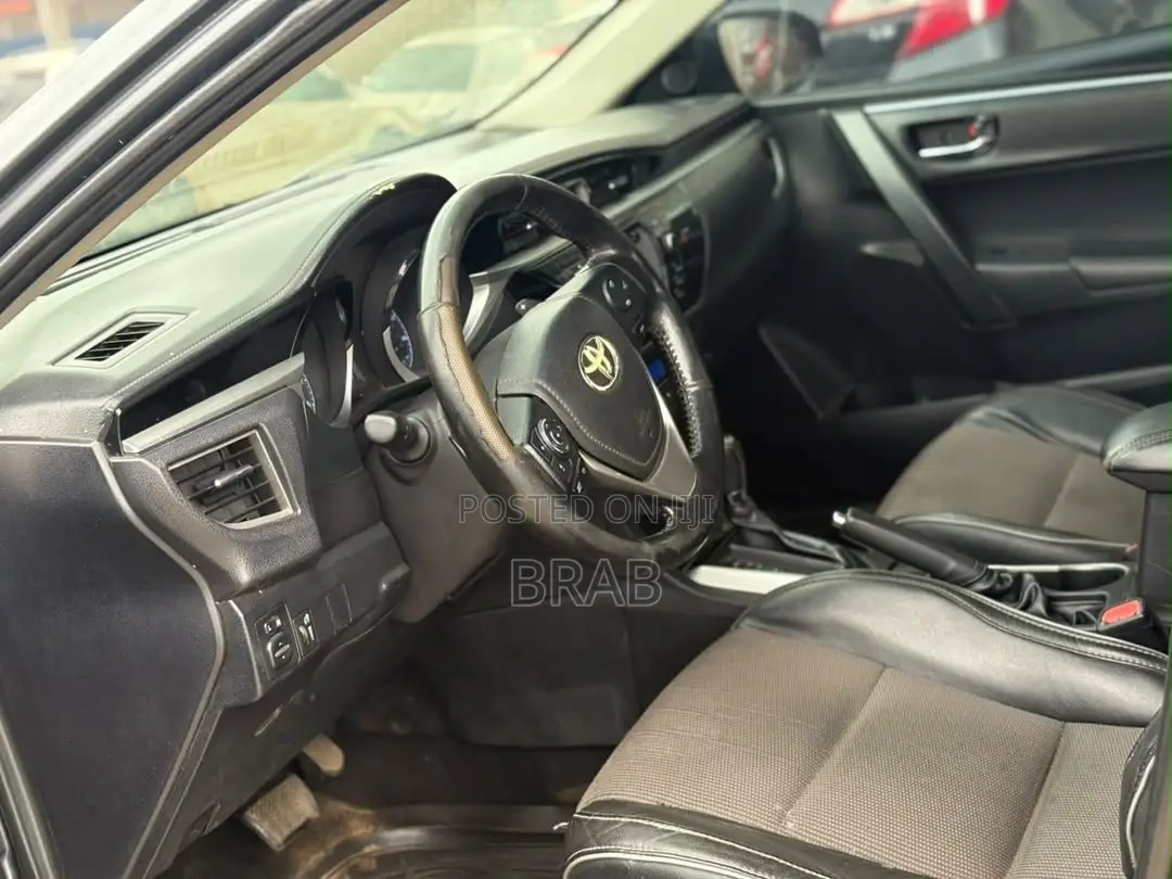 Toyota Corolla S 4dr Sedan (1.8L 4cyl CVT) 2016 Gray