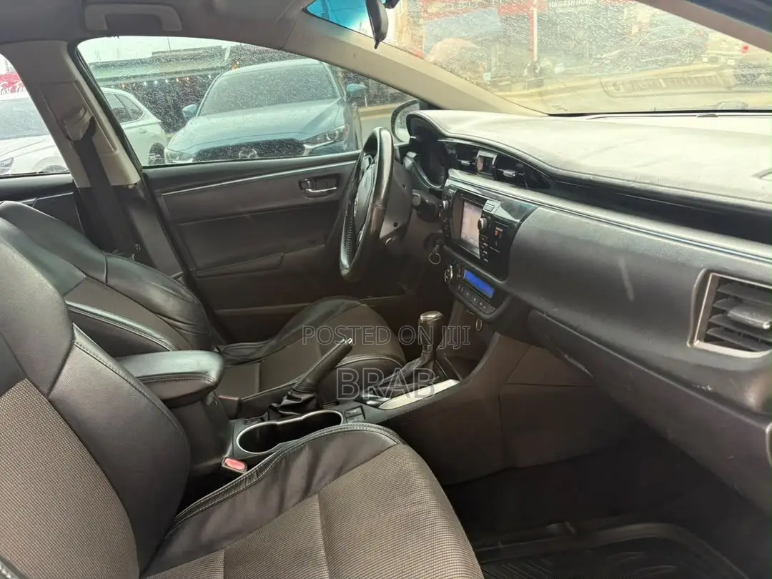 Toyota Corolla S 4dr Sedan (1.8L 4cyl CVT) 2016 Gray