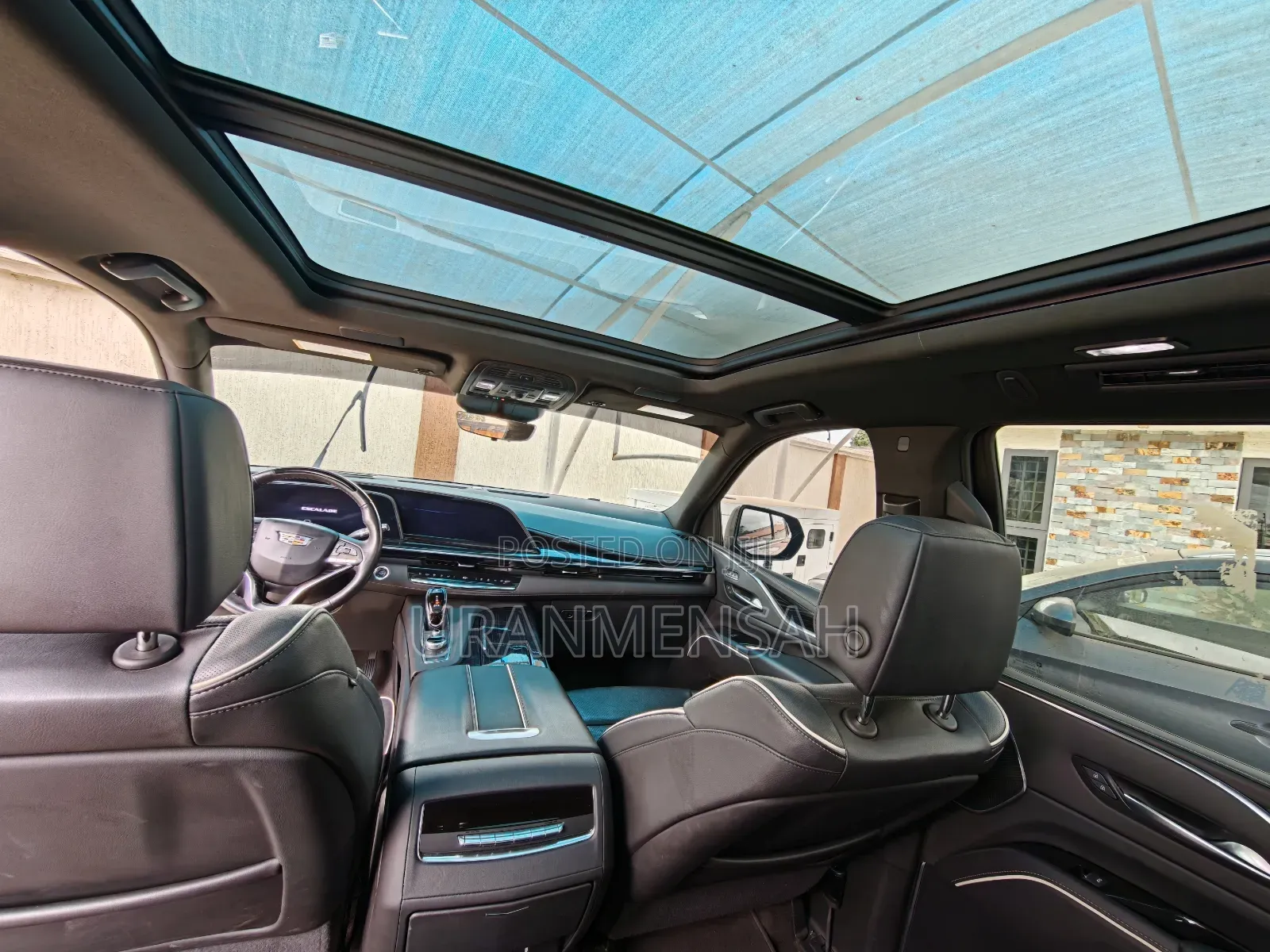 Cadillac Escalade Luxury 2024 Black