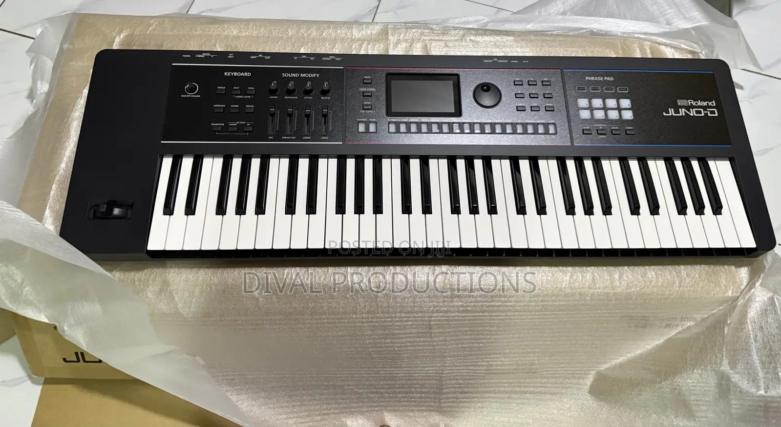 Roland Juno D6 + Gig Bag