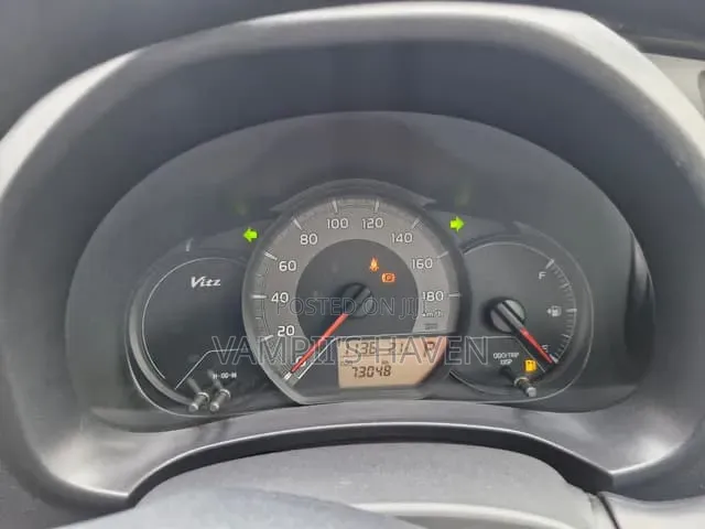 Toyota Vitz 1.3 FWD 3dr 2017 Yellow