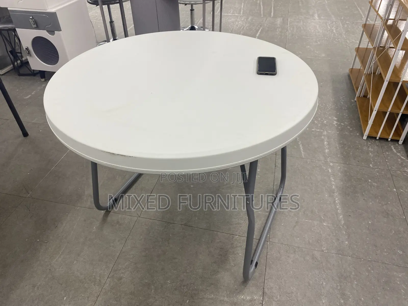 Foldable Round Table