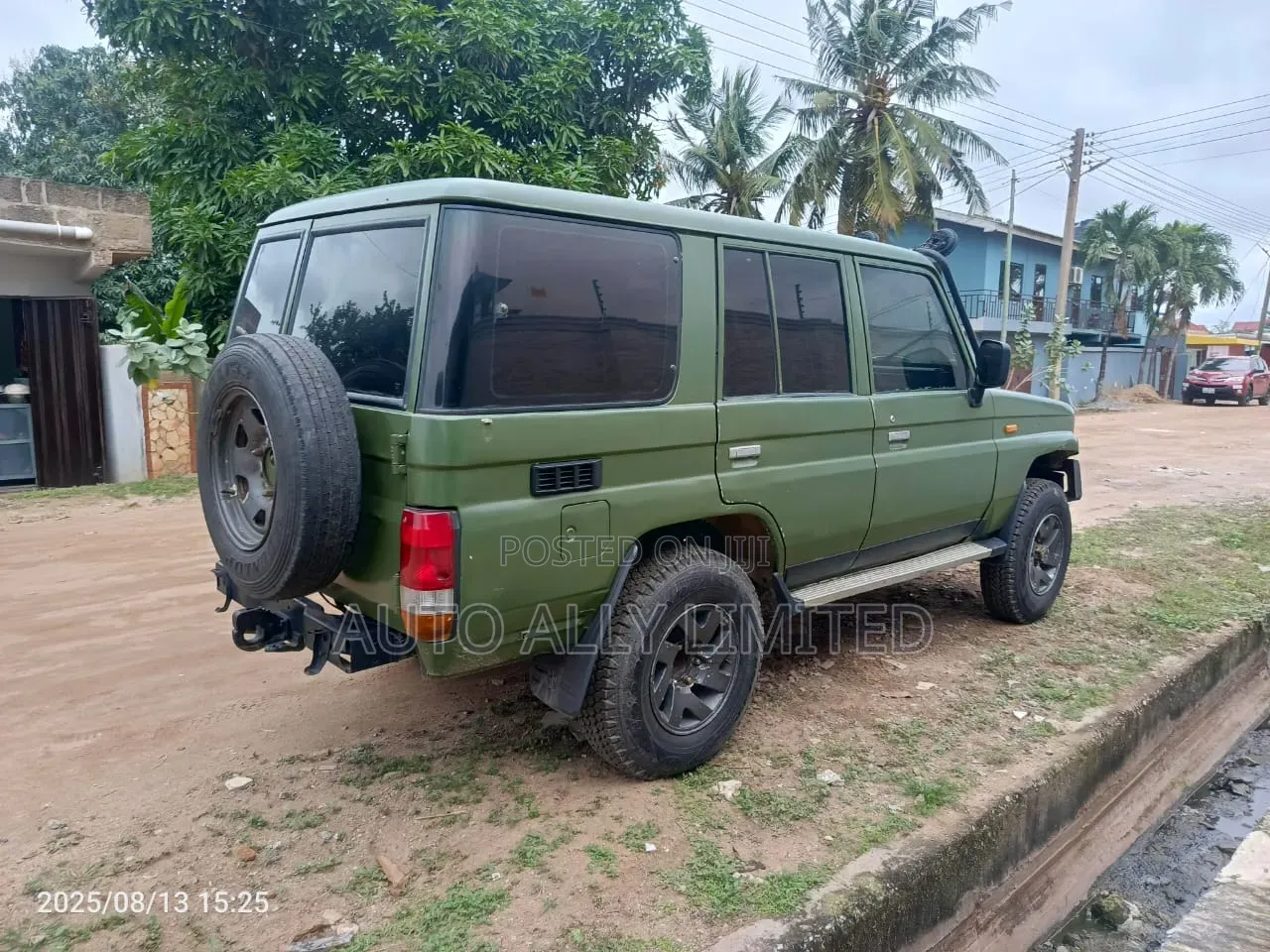 Toyota Land Cruiser 79 Series 2000 Green