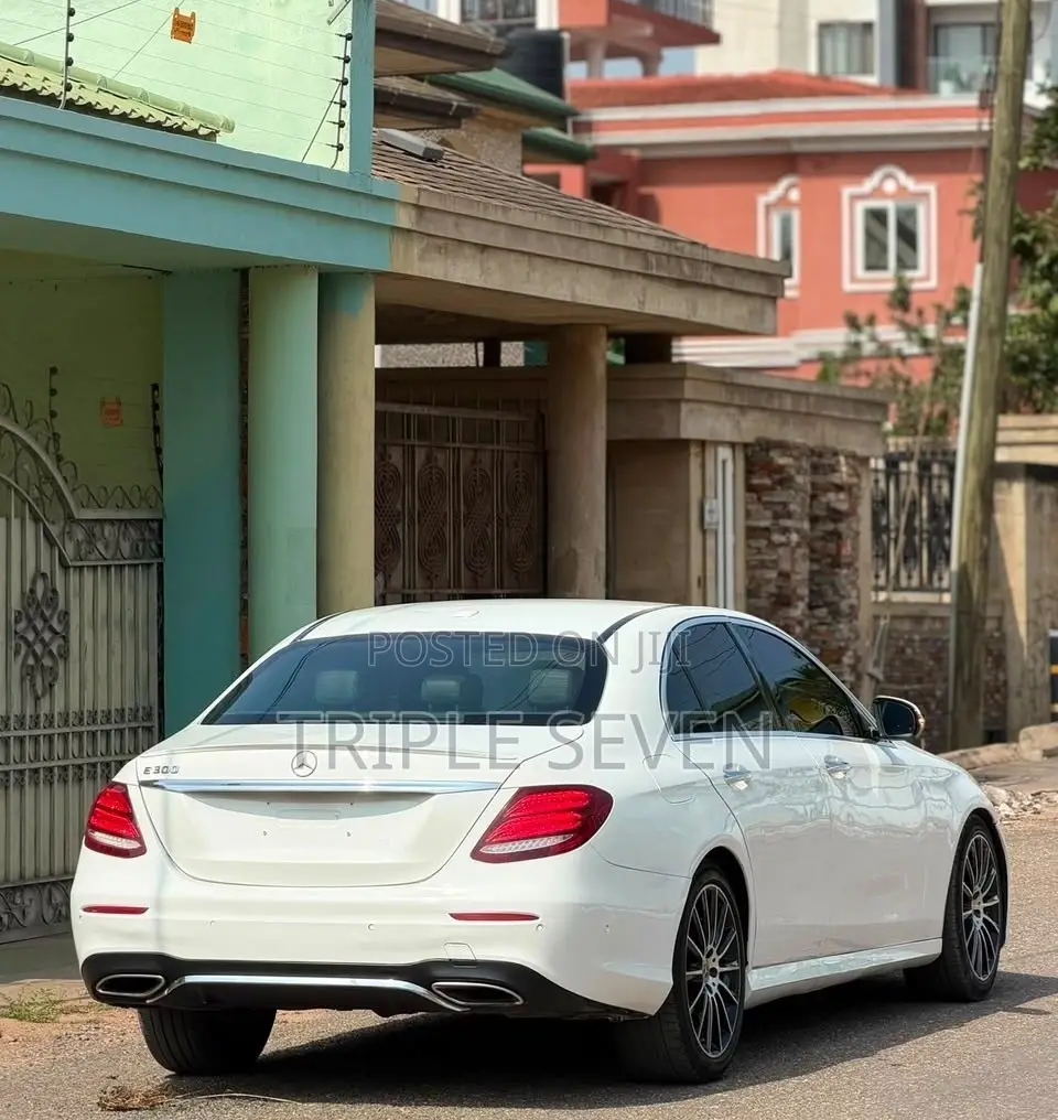Mercedes-Benz E300 4Matic AWD Sedan (2.0L 4cyl 9A) 2017 White
