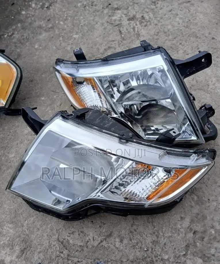 Ford Edge 2010 Headlight Pair