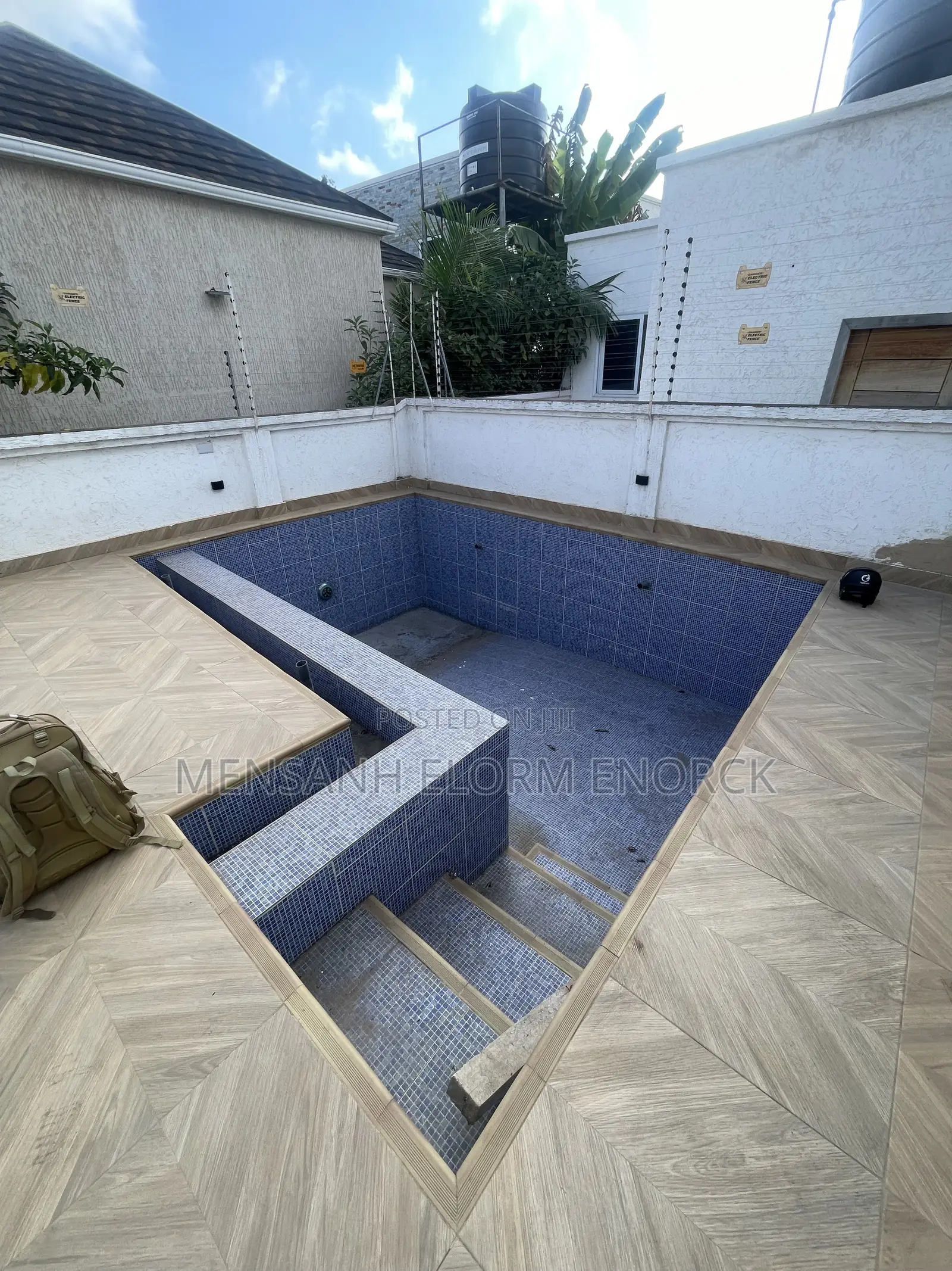 Swimming Pool Service