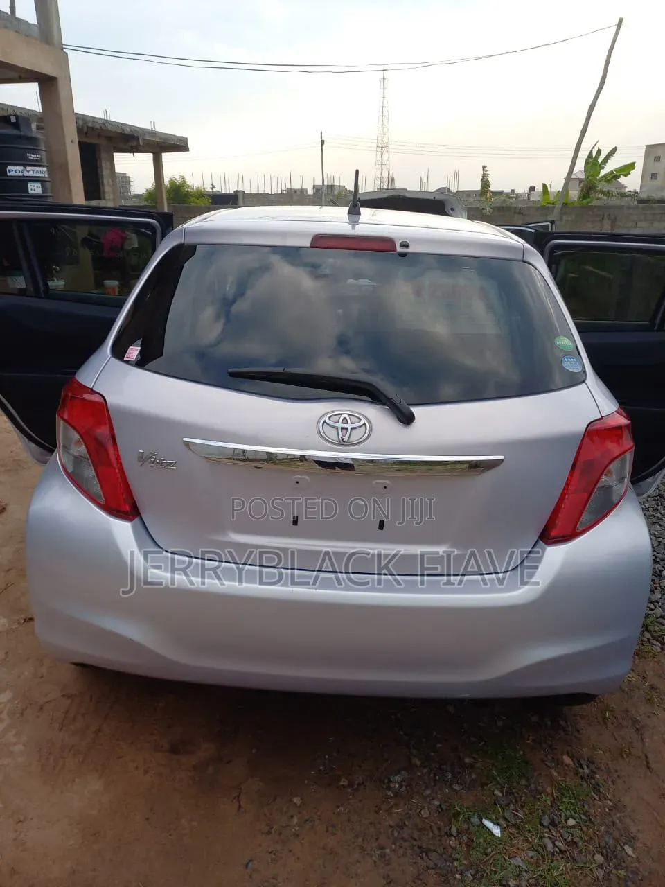 Toyota Vitz 2013