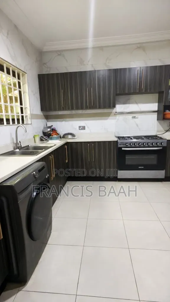 4bdrm House in Shining Star Real, Accra Metropolitan for sale