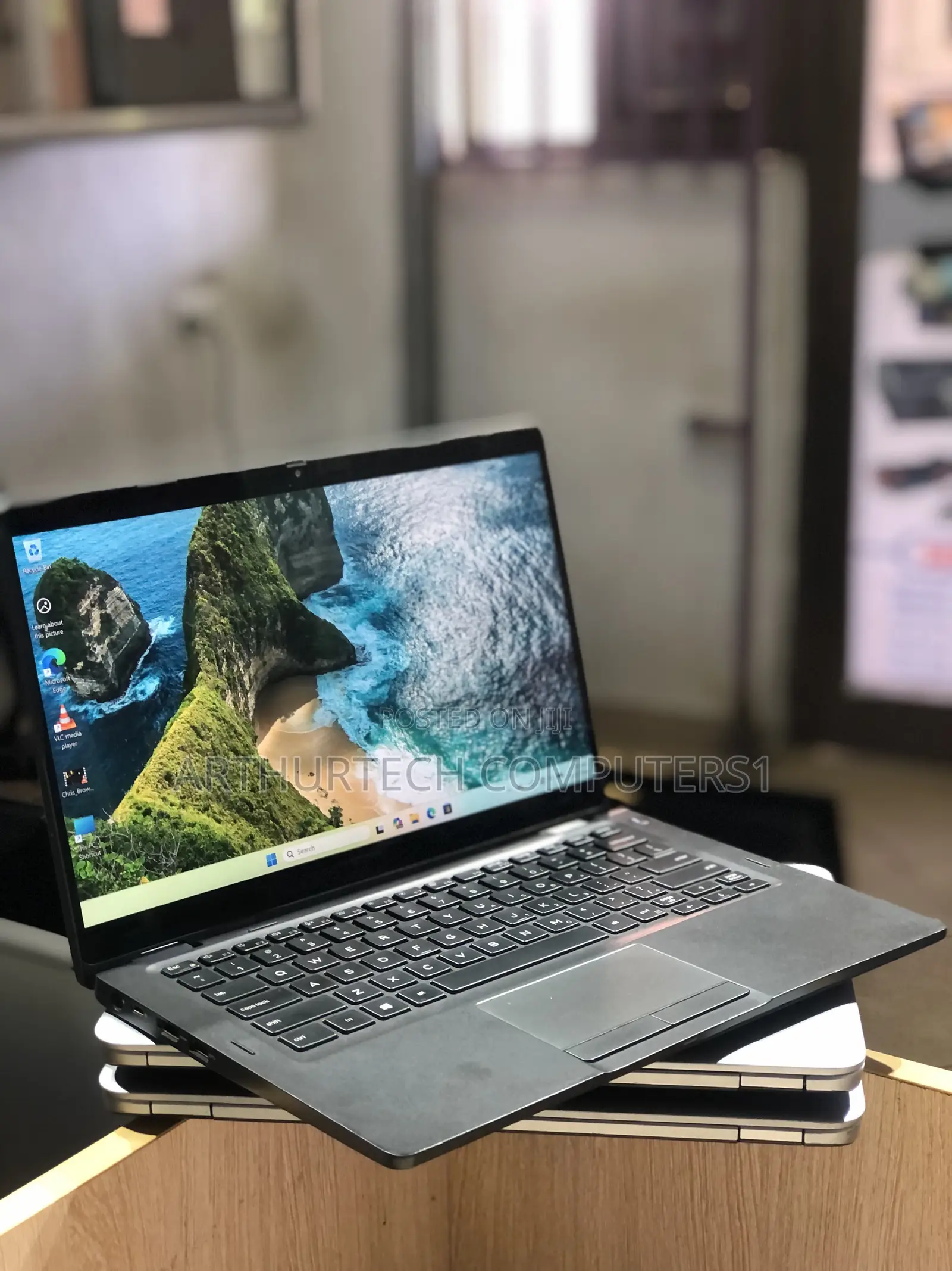 Laptop Dell Latitude 5300 2-in-1 8GB Intel Core i5 SSD 256GB