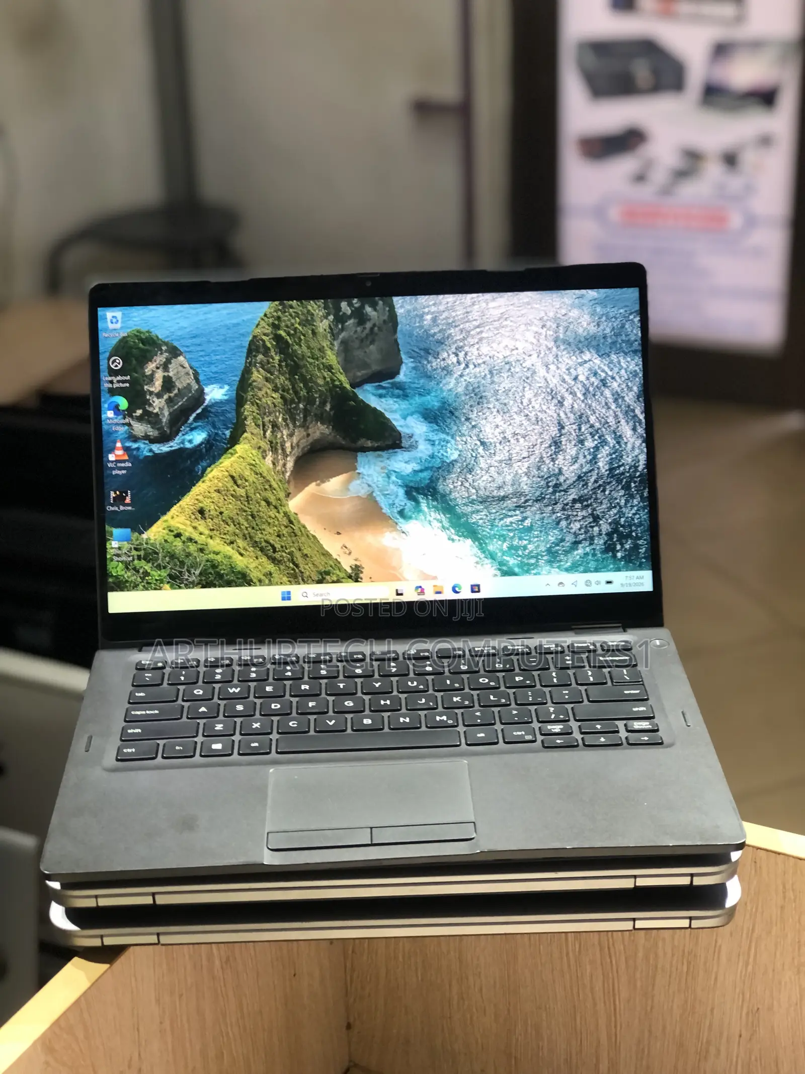 Laptop Dell Latitude 5300 2-in-1 8GB Intel Core i5 SSD 256GB