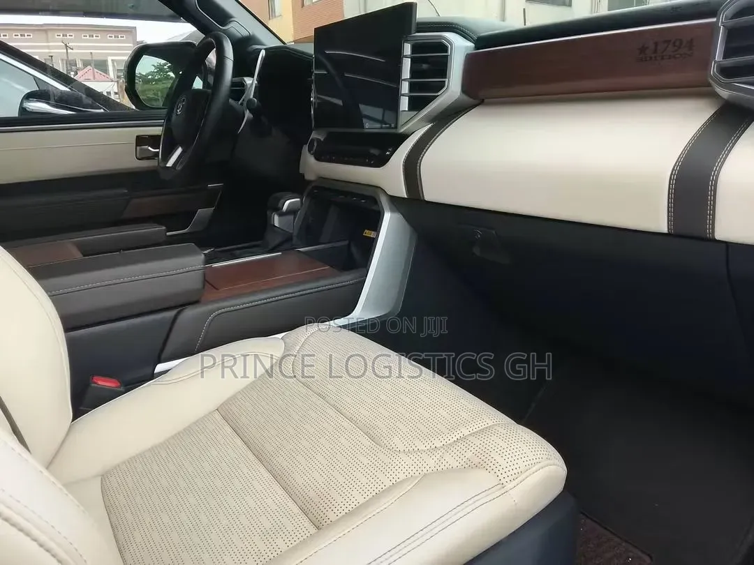 Toyota Tundra 1794 Edition CrewMax 5.5' Bed 2024 Gray