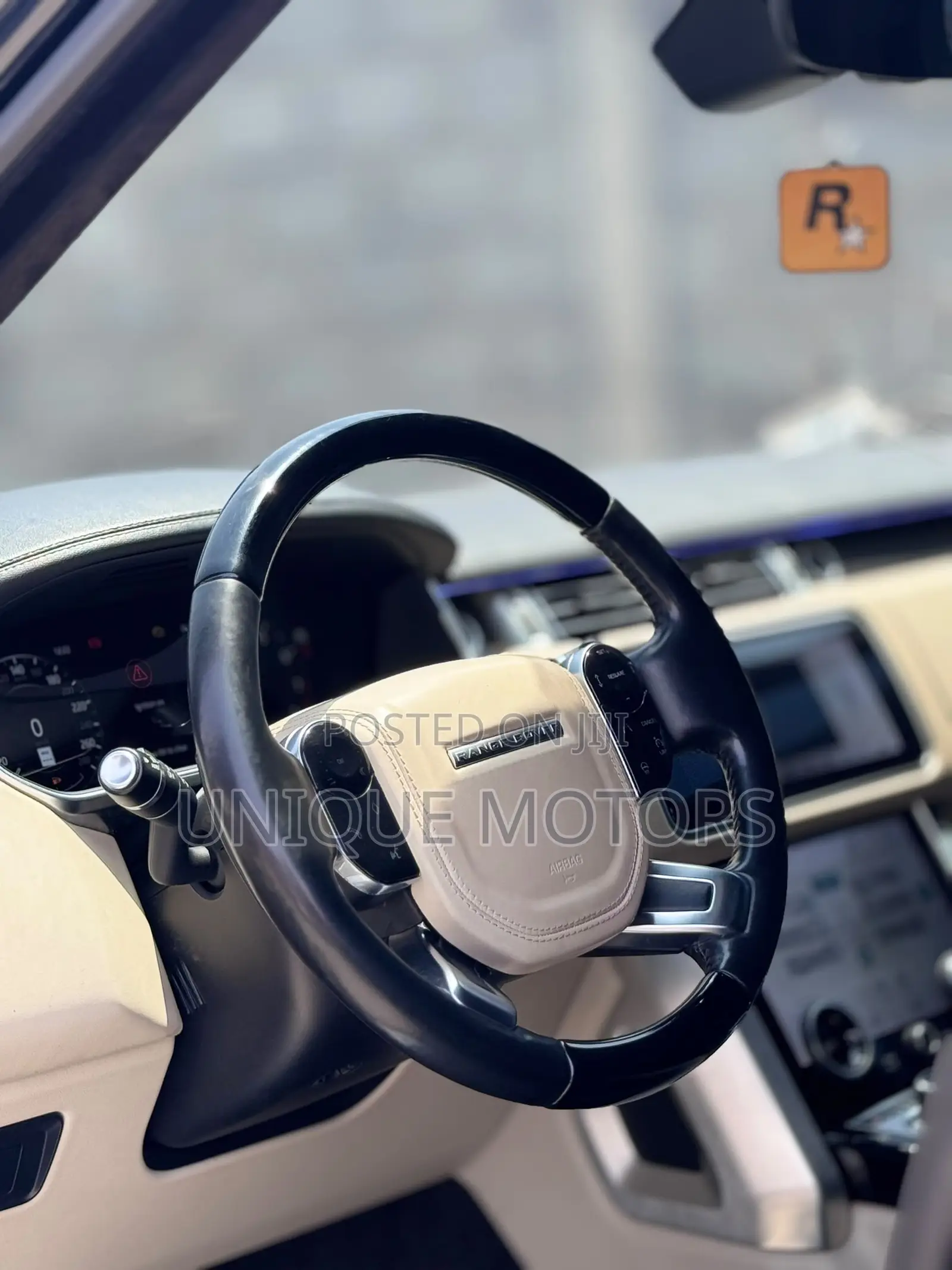 Land Rover Range Rover Vogue 2019 Black