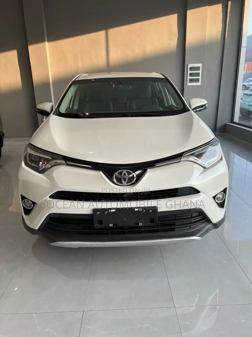 Toyota RAV4 2018 White