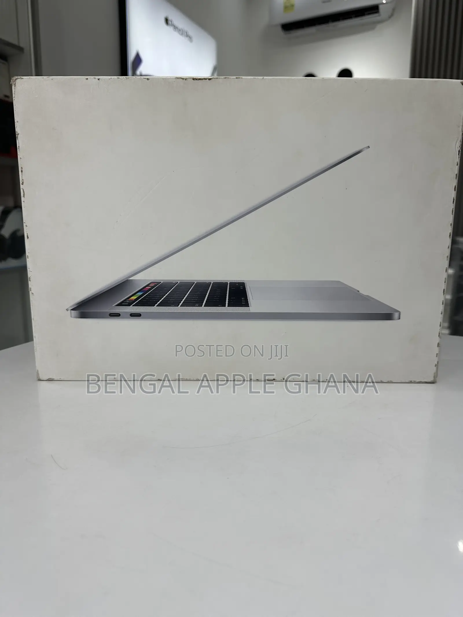 Laptop Apple MacBook Pro 2019 16GB Intel Core i9 SSD 1T