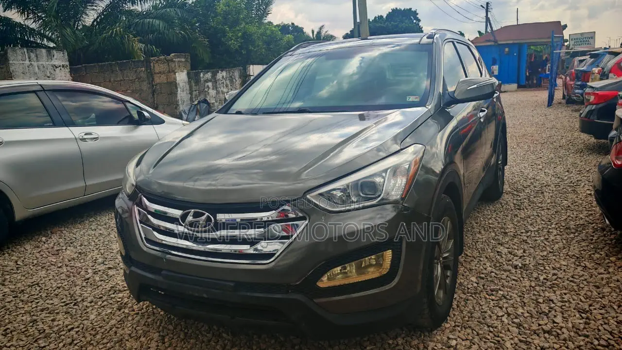 Hyundai Santa Fe GLS 4dr SUV (3.3L 6cyl 6A) 2014 Gray