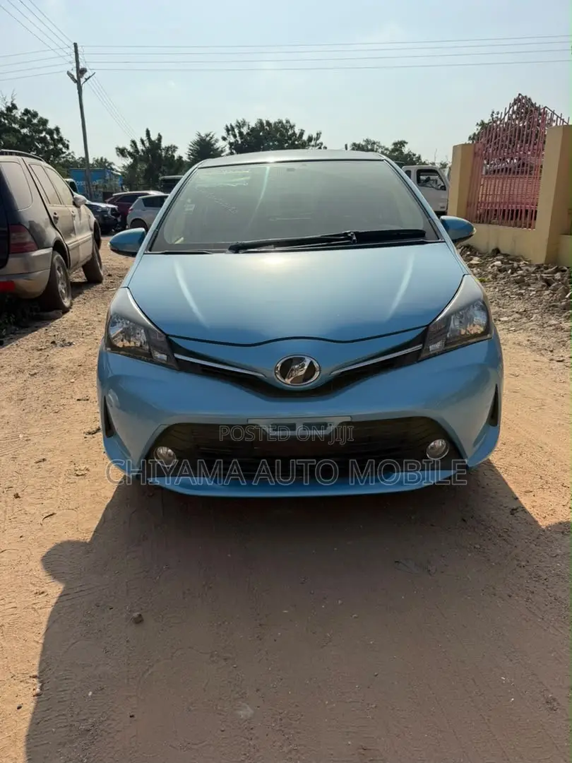 Toyota Vitz 2015 Blue