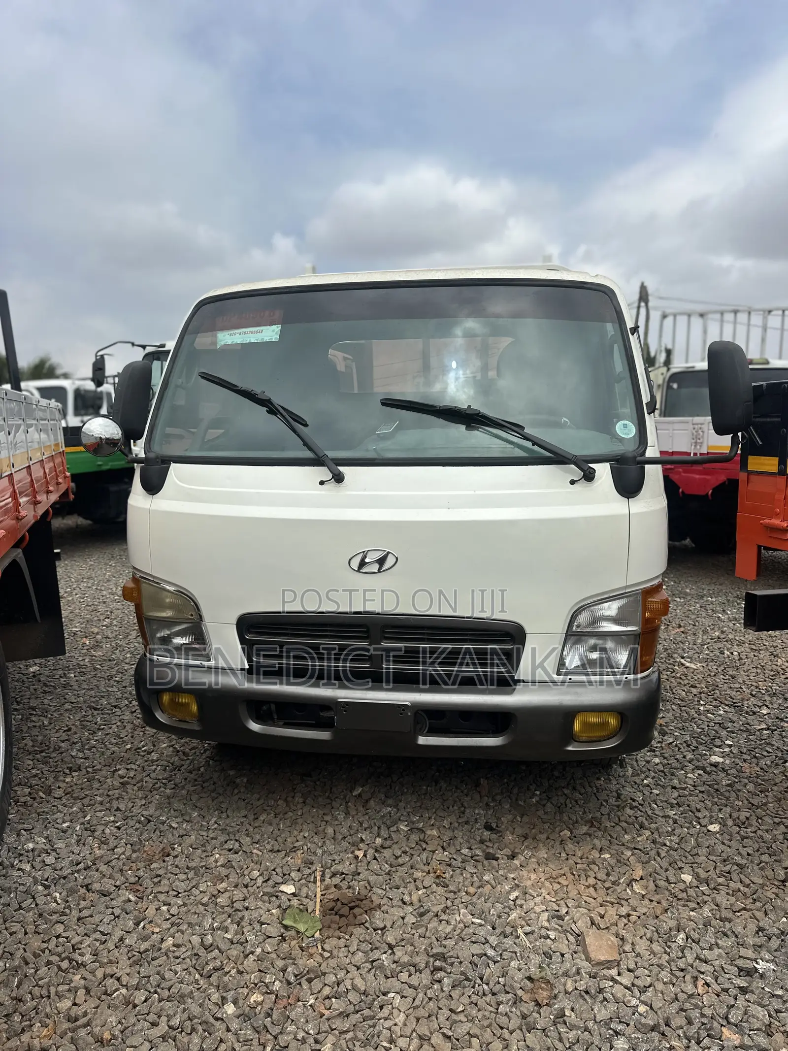 2004 Hyundai Gold
