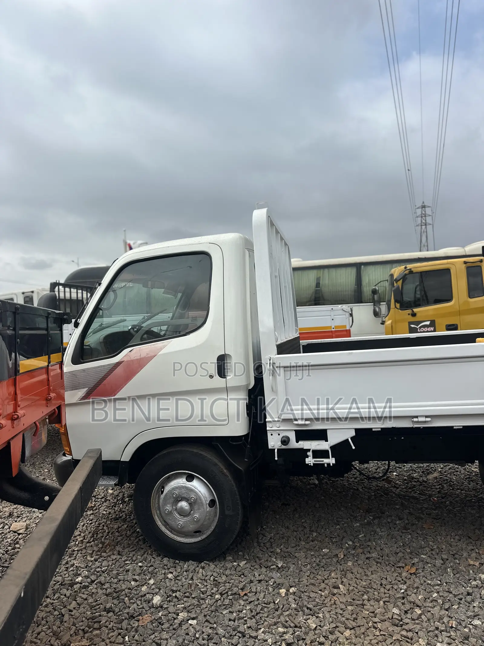 2004 Hyundai Gold