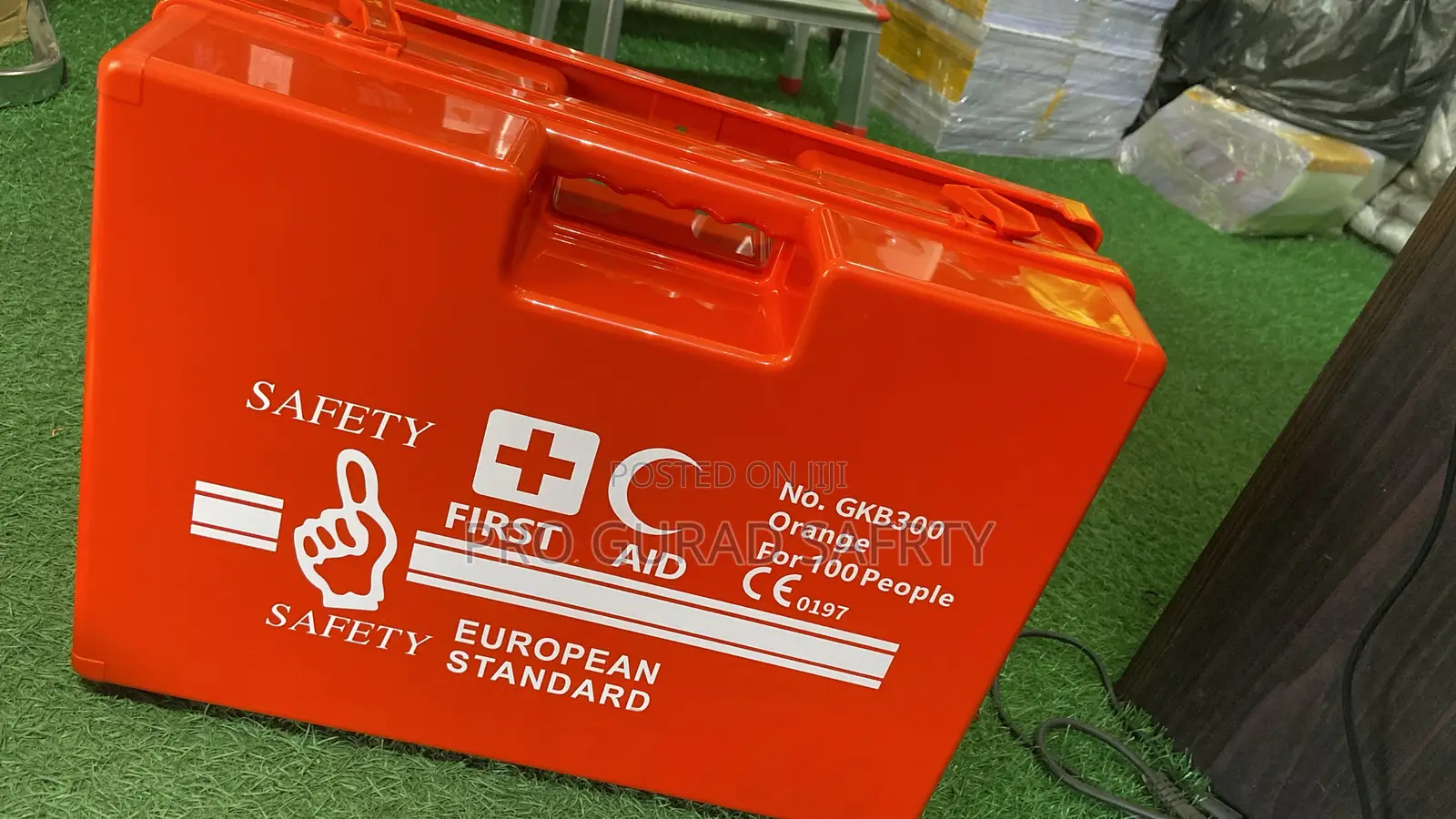 100 People First Aid Kit