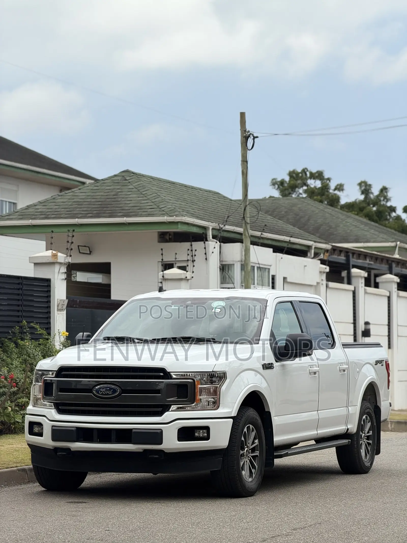 Ford F-150 XLT 4x4 SuperCab Styleside 6.5 ft. box 145 in. WB 2019 White
