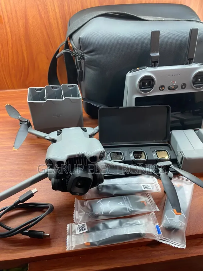 DJI Mini 5 Pro Fly More Combo With Screen Controller 3 Batteries