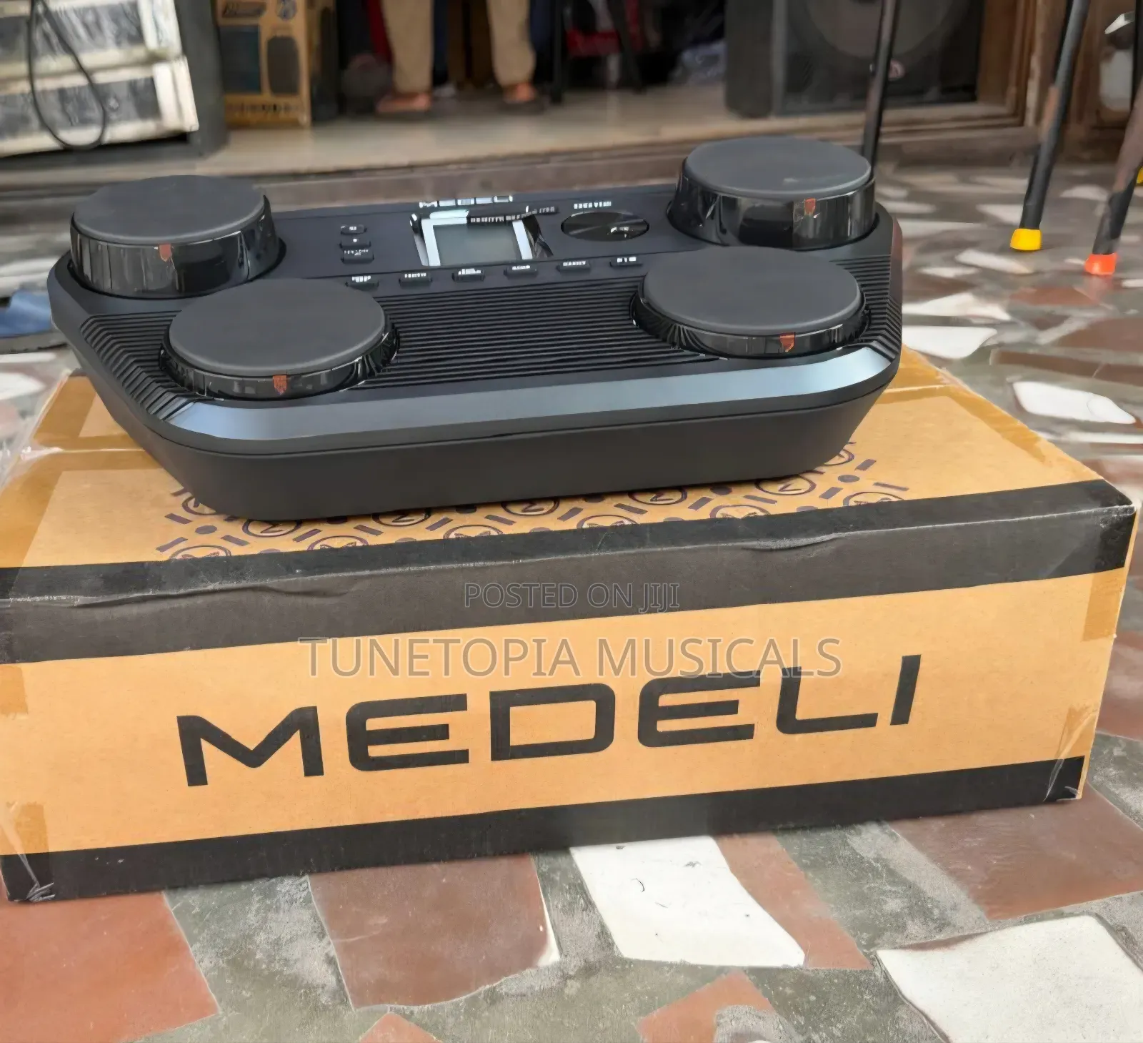 Medeli DD112 Is a Compact, Portable Tabletop Electronic Drum